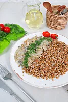 Гуляш растительный "Фрикасе с грибами в пикантном соусе", дой-пак 240 гр  фото 2